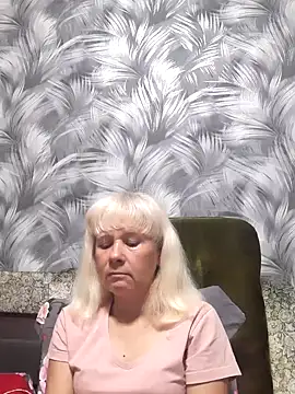 sakura blonde online show from 11/11/25, 05:51