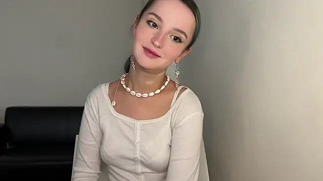 bumble bee online show from 03/02/25, 10:35