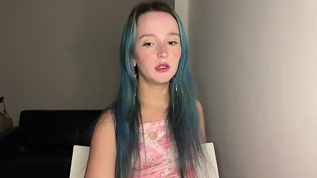 bumble bee online show from 03/03/25, 01:09