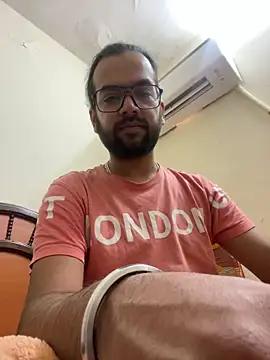 Arsh Loves Luv online show from 12/28/24, 09:09