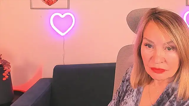 Snapshot of RosalindaFortuna chatting on 12/26/24, 02:59 RosalindaFortuna online show from 12/26/24, 02:59