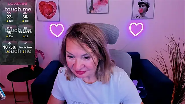 Snapshot of RosalindaFortuna chatting on 01/14/25, 11:31 RosalindaFortuna online show from 01/14/25, 11:31