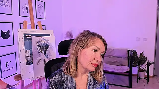 Snapshot of RosalindaFortuna chatting on 02/06/25, 10:48 RosalindaFortuna online show from 02/06/25, 10:48