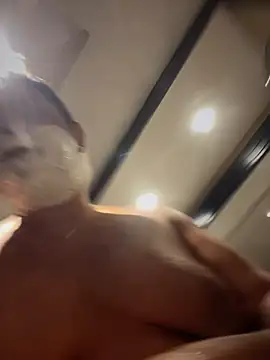 Snapshot of SecretlyDD chatting on 02/25/25, 09:31 SecretlyDD online show from 02/25/25, 09:31