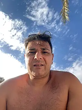 Snapshot of SecretlyDD chatting on 02/26/25, 02:46 SecretlyDD online show from 02/26/25, 02:46