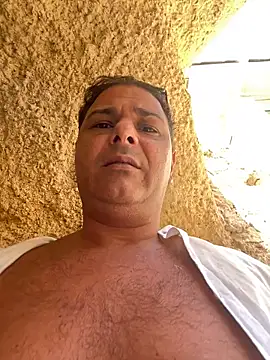 Snapshot of SecretlyDD chatting on 03/03/25, 11:22 SecretlyDD online show from 03/03/25, 11:22