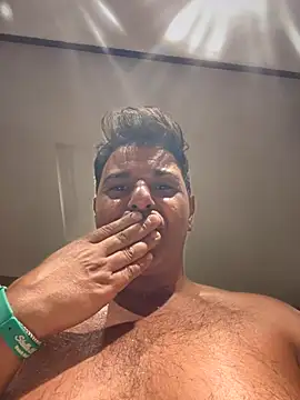 Snapshot of SecretlyDD chatting on 03/04/25, 03:37 SecretlyDD online show from 03/04/25, 03:37