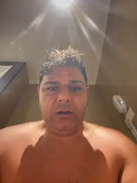 Snapshot of SecretlyDD chatting on 03/05/25, 04:45 SecretlyDD online show from 03/05/25, 04:45