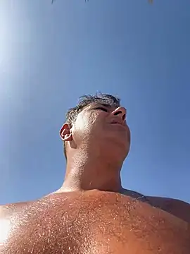 Snapshot of SecretlyDD chatting on 03/05/25, 11:49 SecretlyDD online show from 03/05/25, 11:49