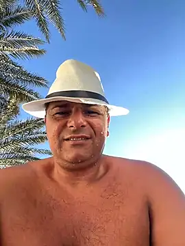 Snapshot of SecretlyDD chatting on 03/11/25, 02:18 SecretlyDD online show from 03/11/25, 02:18