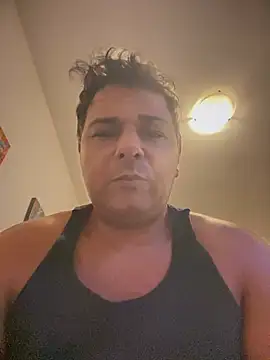 Snapshot of SecretlyDD chatting on 03/18/25, 05:31 SecretlyDD online show from 03/18/25, 05:31