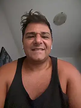 Snapshot of SecretlyDD chatting on 03/21/25, 07:22 SecretlyDD online show from 03/21/25, 07:22