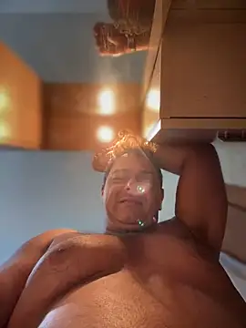 Snapshot of SecretlyDD chatting on 03/22/25, 10:17 SecretlyDD online show from 03/22/25, 10:17