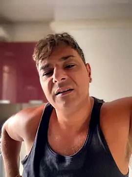 Snapshot of SecretlyDD chatting on 09/12/25, 07:19 SecretlyDD online show from 09/12/25, 07:19