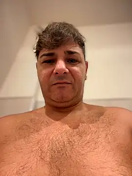 Snapshot of SecretlyDD chatting on 10/23/25, 11:09 SecretlyDD online show from 10/23/25, 11:09