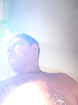 Snapshot of SecretlyDD chatting on 10/27/25, 09:35 SecretlyDD online show from 10/27/25, 09:35