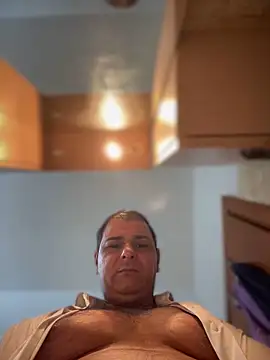 Snapshot of SecretlyDD chatting on 11/14/25, 08:57 SecretlyDD online show from 11/14/25, 08:57