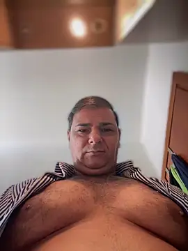 Snapshot of SecretlyDD chatting on 11/22/25, 09:52 SecretlyDD online show from 11/22/25, 09:52