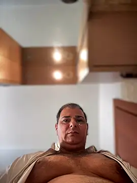 Snapshot of SecretlyDD chatting on 11/25/25, 08:36 SecretlyDD online show from 11/25/25, 08:36