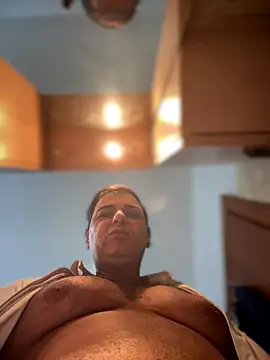 Snapshot of SecretlyDD chatting on 11/30/25, 02:10 SecretlyDD online show from 11/30/25, 02:10