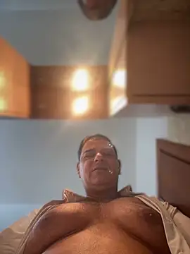 Snapshot of SecretlyDD chatting on 12/05/25, 09:29 SecretlyDD online show from 12/05/25, 09:29