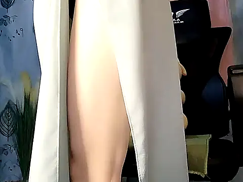 Lucy limon online show from 09/28/25, 10:15