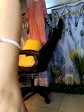 Lucy limon online show from 10/30/25, 09:33