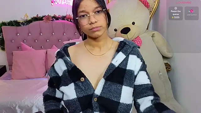 Emilly tay online show from 01/03/25, 06:01