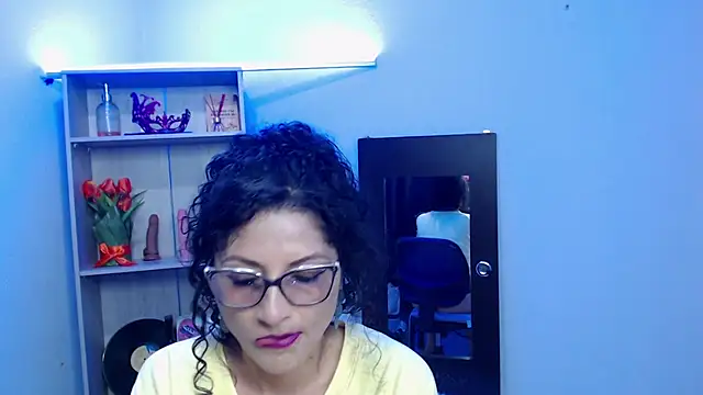 arianna ros3 online show from 02/04/25, 03:47