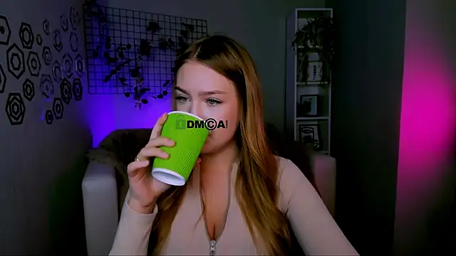 playful sophie online show from 10/07/25, 07:33