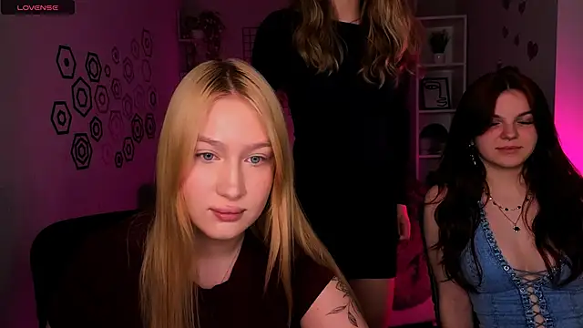 playful sophie online show from 05/04/26, 07:43