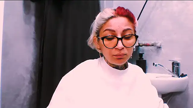 Lucky Deniz online show from 11/23/25, 10:04