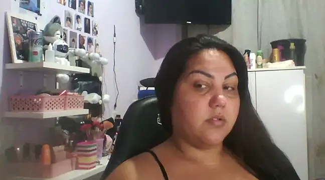 Paolaa hoot online show from 02/22/25, 11:57