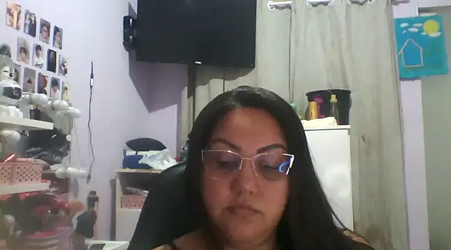 Paolaa hoot online show from 02/23/25, 09:37