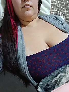Snapshot of Paolaa_hoot chatting on 06/17/26, 03:31 Paolaa hoot online show from 06/17/26, 03:31