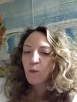 KattyLuuu online show from 11/22/25, 08:52