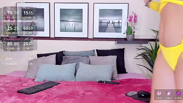 Gaby Ferrer online show from 03/10/25, 06:45