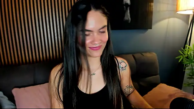 Gaby Ferrer online show from 11/29/25, 04:32