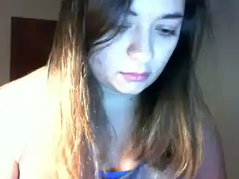 Snapshot of MeganGold chatting on 12/19/24, 09:06 MeganGold online show from 12/19/24, 09:06