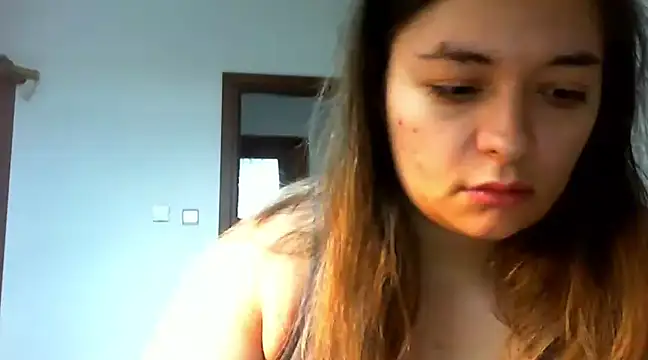 Snapshot of MeganGold chatting on 12/20/24, 08:38 MeganGold online show from 12/20/24, 08:38