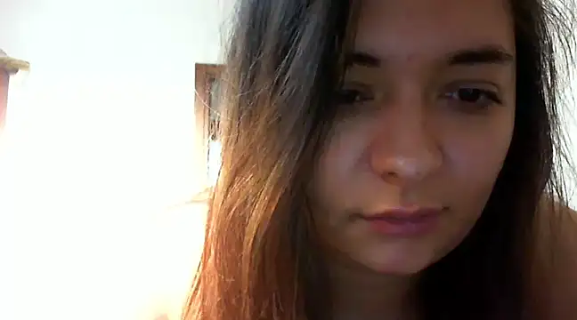 Snapshot of MeganGold chatting on 12/20/24, 11:43 MeganGold online show from 12/20/24, 11:43