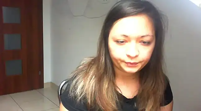 Snapshot of MeganGold chatting on 12/25/24, 07:35 MeganGold online show from 12/25/24, 07:35