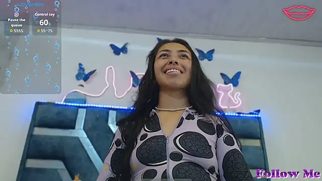 Roxan Fox- online show from 11/11/25, 03:39