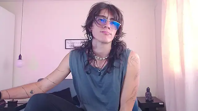 Snapshot of andreey50 chatting on 02/17/25, 08:04 andreey50 online show from 02/17/25, 08:04