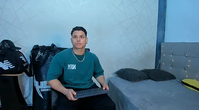 jeicob gagnon online show from 12/24/24, 11:11