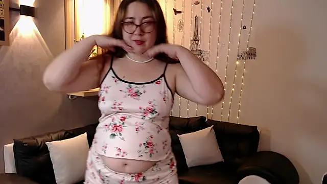 chloe prg online show from 02/05/25, 04:14