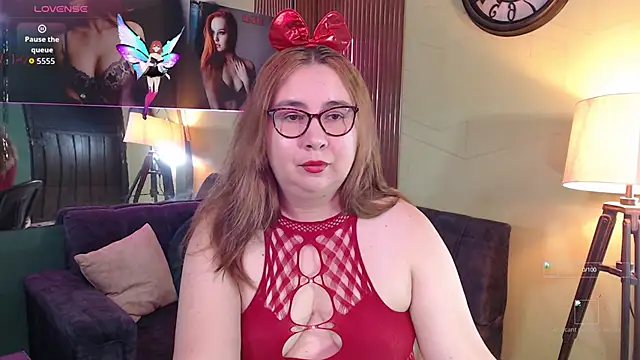 chloe prg online show from 11/12/25, 03:01