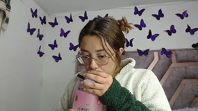 Anny Fox- online show from 11/22/25, 02:54