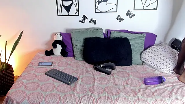 Keiny-Rave online show from 12/29/24, 01:56