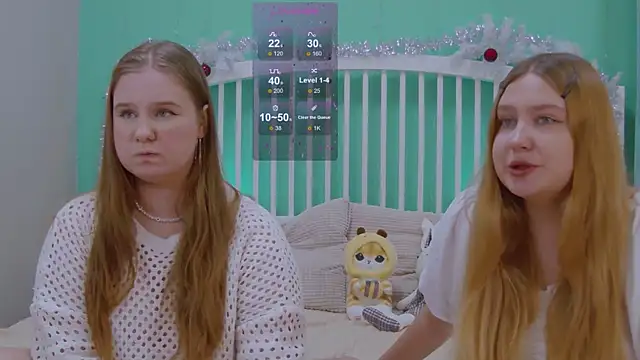 Snapshot of Ellie_Wellie chatting on 12/23/24, 12:30 Ellie Wellie online show from 12/23/24, 12:30